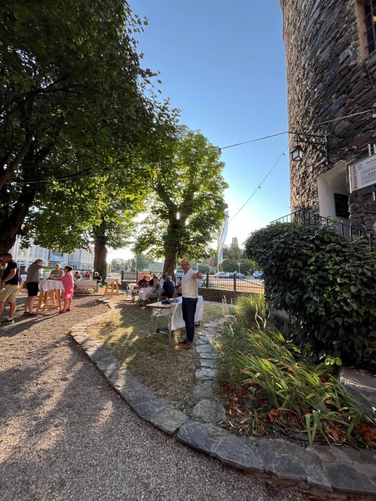 achterl im park